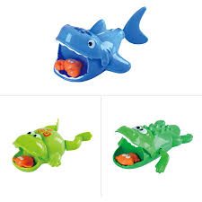 The perfect size for a growing baby, this lightweight bath tub has a contoured design so they can comfortably sit as you wash them. Big W Baby Bath Toys Off 52