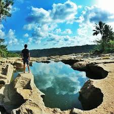 Tiket masuk ke danau bacan juga tergolong sangat murah. Wisata Karang Para Sukabumi Tempat Wisata Indonesia