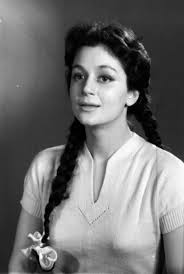 Роксана бабаян окончила железнодорожный институт, но нашла свое призвание на большой сцене. Roksana Babayan Biografiya Informaciya Lichnaya Zhizn Biografiya Roksany Babayan Kratko