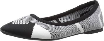Black And White Flats Amazon Com Skechers Women S Reggae Fest Willows Flat 5 W Us Black White Knit Flats Skechers Women Womens Flats Work Flat Shoes Women
