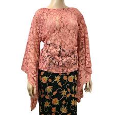 Model baju batik modern kantor wanita terbaru dan populer saat ini masih berkisar antara celana, atasan, dan dress. Jual Baju Brokat Atasan Premium Murah Mei 2021 Blibli