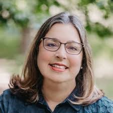 Ariel Rosenbaum's Instagram, Twitter & Facebook