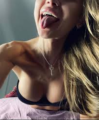 Annem İle Fantezilerimiz - Seks hikaye, Sex hikayeleri, Gerçek seks hikayesi