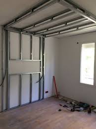 Projet N 1 Tete De Lit Avec 4 Spots Plats De Type Downlight Des Plaquages Bois Et Deux Pet Idees De Plafond Amenagement Chambre A Coucher Amenagement Chambre