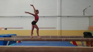 A partire dalle olimpiadi di amsterdam 1928 anche le donne possono partecipare alla competizione. Elemento Preferito Alla Trave Ginnastica Artistica Youtube