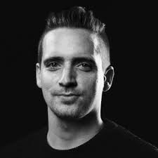 Johnny Likens (@JohnnnyLove)