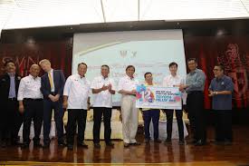 Badan standardisasi nasional (bsn) mengambil alih fungsi dari dewan standardisasi nasional (dsn). Pelajar Heriot Watt University Malaysia Menangi Toyota Hilux Dalam Cabutan Bsn Sarawakvoice Com