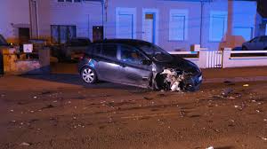 40 863 clips vidéo de stock de accident de voiture en 4k et hd pour des projets créatifs. Accident Violente Collision Entre Deux Voitures Route De Gravelines