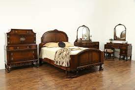 A gorgeous french art deco style full size bed frame by evansville furniture co., usa, circa 1920s burled walnut and satinwood, with inlaid floral. Sold English Tudor Style Antique 1920 Walnut 3pc Bedroom Set Queen Size Bed 31125 Harp Gallery Antiques Furniture