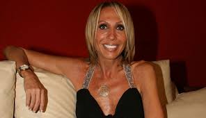 La polémica presentadora peruana reaccionó ante las imág Las Fotos En Bikini De Laura Bozzo Ultimas Noticias De Guatemala Y El Mundo