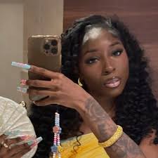 alyssa roberts (@____alyssa)