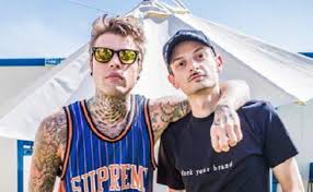 Nella serata del 10 giugno l'influencer e il rapper hanno condiviso su instagram alcuni video che li ritraggono. Fabio Rovazzi Il Litigio Con Fedez E Malfidato Fatica A Stringere Legami Corriere Dell Umbria