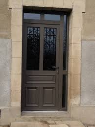 Porte D Entree Pvc Aluminium Profel Composition Sur Mesure Avec Reprise Des Grilles Existantes Porte Entree Maison Entree Retro Porte Entree Vitree