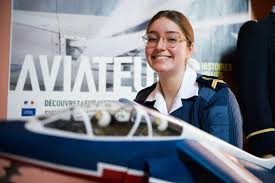 Elle A Choisi De Faire Carriere Dans L Armee De L Air Comme Photographe