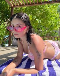 Dora sliv  голые девки, члены, голые девки с членами, дрочево, гуро,  извратское порно и прочая половая ёбля - смотреть бесплатно!