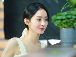 Mỹ nhân Hoa ngữ Triệu Lệ Dĩnh hy sinh công việc để chăm sóc con