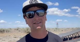 Alex harvill, 28, was trying to jump more than 107m on his motorcycle at the moses lake airshow in washington but the stunt ended in terrifying fashion when he landed in a giant dirt mound at high speed. Wcpbphi440vwjm