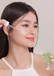 不需要小棕小黑瓶，痘肌me需要的是小綠瓶啊！ 在盛夏產油季，這支絕對荳星人解鑰～拜託請入手