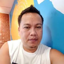 Steven Bayne's Instagram, Twitter & Facebook