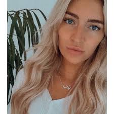 Nicole hook (@nicolehookk)