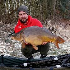 Free returns are available for the shipping address you chose. Thomas Traum Vom Schneekarpfen Twelve Ft Carpfishingmagazine