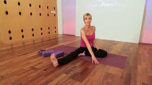 Very Effective Quadratus Lumborum Yoga Stretch Yoga Stretches Hip Flexor Restorative Yoga Poses