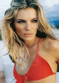 One Of The Best Models Ever 1990s Supermodels Beauty Model