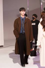 Song kang & park eun bin introduce easy, delicious recipes to go along with 'chilsung cider' in new promo cfs. Song Kang Looks Dashing In Love Alarm Behind The Scenes Photos Soompi