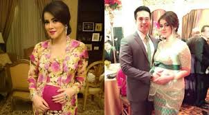 Namun keberadaan kebaya dan kain tradisional tetap ada di hati masyarakat indonesia. Hari Kartini Kebaya 3 Artis Cantik Ini Bisa Jadi Inspirasi Lifestyle Liputan6 Com