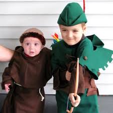 Diy handmade kids robin hood and friar tuck halloween costumes. Diy Felt Robin Hood And Friar Tuck Costume For Kids Mindy