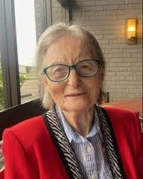 Kim Grasty's Instagram, Twitter & Facebook