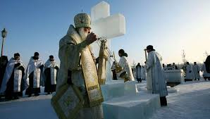 Крещение господне многие православные христиане отметят 19 января массовым купанием в проруби. Kogda Kreshenie V 2021 Godu V Rossii Kakogo Chisla Kupanie V Prorubi