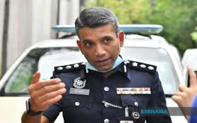 Universiti kebangsaan malaysia (ukm) akan menjalankan kajian bagi mengenal pasti punca penagihan dadah di negeri kelantan dilihat semakin kajian ini penting bagi mendapatkan input bagaimana kes dadah di kelantan meningkat dan atas faktor apa sedangkan kita bukan pengeluar. Polis Tahan Tiga Lelaki Terlibat Kes Pecah Rumah Edar Dadah Di P Jaya Malaysia News Portal