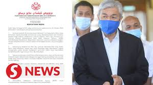 Ahmad zahid hamidi selepas dato' sri najib tun razak mengumumkan perletakan jawatan presiden umno berkuatkuasa serta merta pada 12 mei 2018. Umno Decides No Cooperation With Either Anwar Or Dap Thestartv Com