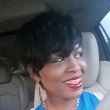 Ashley Elsberry's Instagram, Twitter & Facebook