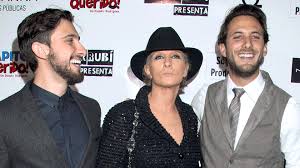 Por eso una de sus intenciones fue entender el fenómeno mundial que ha causado el género y encontró a nuevos artistas. Instagram Christian Bach Children Fulfill The Promise They Made To Their Mother Before They Die Sebastian And Emiliano Zurita Humberto Zurita Mexico Video Shows