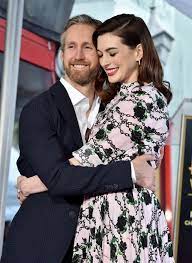 People who liked anne hathaway's feet, also liked Anne Hathaway Das Baby Ist Da Vogue Germany