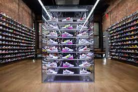 Loker, a usc trustee and a 1940 graduate of the university, and her late husband, donald, gave more than $30 million to usc — including $15 million. Foot Locker Invests 100 Million In Goat Gq