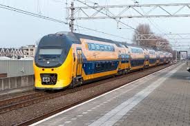 Het nederlandse spoorwegnet is het drukst bereden spoor van de europese unie en na zwitserland en japan het drukste spoorwegnet ter wereld. Nederlandse Spoorwegen Niet Oordelen Maar Even Doorwegen Alle Artikelen Van Fiat Justitia Fiat Justitia