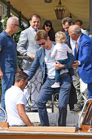 Bradley cooper, game fiend, got too competitive on oprah's vacationcooper would be that one lady gaga and bradley cooper singing 'shallow' was the highlight of the oscarsit was sexy, it was. Bradley Cooper Irina Shayk Die Schone Und Der Beau Gala De