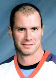 Player photos for the 1998-99 Landshut EV at hockeydb.com