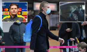 Als dieser 2017 dort entlassen wird, endet auch die zeit des jungen assistenten in london. Borussia Dortmund S Interim Boss Edin Terzic Unfazed By Erling Haaland S Transfer Tour Daily Mail Online