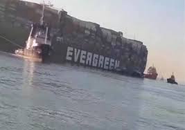 نجاح جهود تعويم سفينة الحاويات البنمية الجانحة ever givensuccess of the refloating attempts of the panamanian grounding container ship. Kjmb5cvrapmvjm