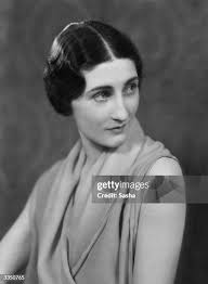 70 fotos e imágenes de alta resolución de Sasha Joyce