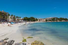 La colonia de sant jordi estrena mercado semanal. Insel Mallorca Kusteninformation Vom Strand Colonia Sant Jordi
