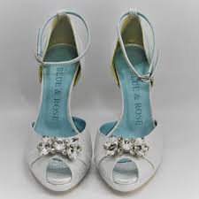 Scarpa cerimonia donna elegante comoda con tacco largo e pianta comoda color blu micro gliter. Scarpa Donna Sposa E Cerimonia Blu Rose In Pelle Burma Colore Argento Con Applicazione Cristalli E Cinghietta Regolabile Alla Caviglia Art 5x80008w3 Favole Abiti Da Sposa E Da Cerimonia