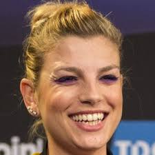 La cantante e giudice di x factor sfoggia un nuovo pazzesco look e u… Emma Marrone Net Worth Pop Singer