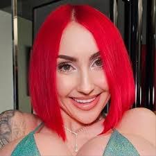 Kiana Gamble's Instagram, Twitter & Facebook