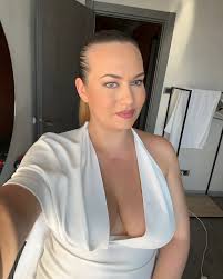 Oksana Katysheva (@oksanakatysheva_) • Threads, Say more