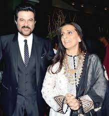 Anil kapoor used to visit her by a bus, on the other hand, sunita paid for anil's cab fares happily. Sunita Kapoor Anil Kapoor Wife Wiki Biography Age Images Wikimylinks